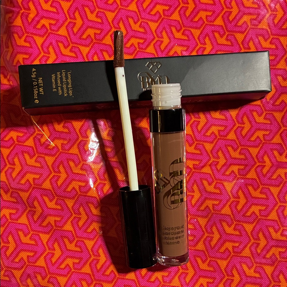 BYOD Lip Gloss - Deep Brown “Longing Lips” Infused w Vitamin E New in Packaging